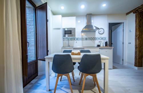 Apartamentos UXAMA LUXURY EPONA - junto a la Plaza Mayor con ascensor - Foto 20