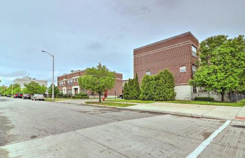 Urban Escape with Patio - 2 Mi to Downtown Detroit! - Foto 23