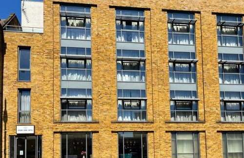 Axiom Park Hotel - Photo 84