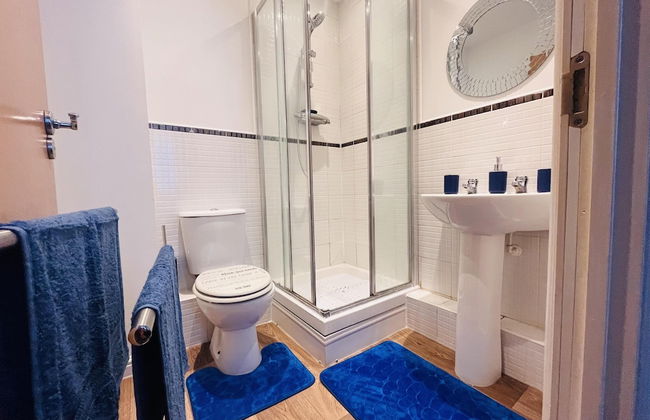 Beautiful 2 - Bed Apartment in Aylesbury - Foto 22