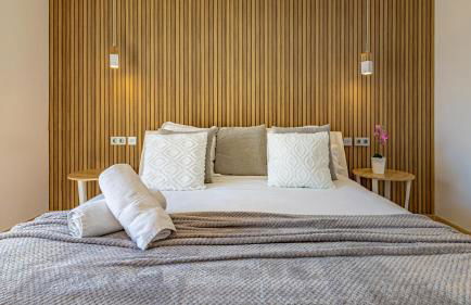 VACATION MARBELLA I Private HEATED Swimming pool, Walking distance to Puerto Banus, Security 24-7, BBQ, WiFi - Photo 15