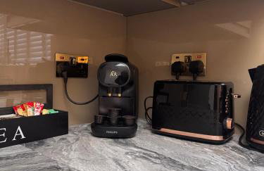 Luxury 6 Bed near city centre with Cinema Room & games room plus 5 bathrooms - Foto 29