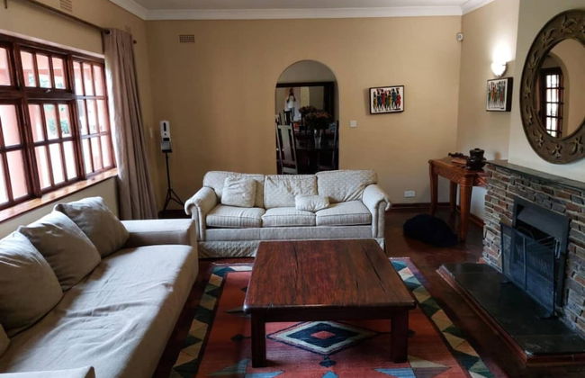 Modern House With Pool in Mount Pleasant - 2063 - Photo 23