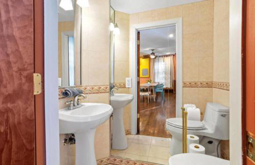 8BR 3BA Classic by Tropicana, Boardwalk, Beach - Foto 33