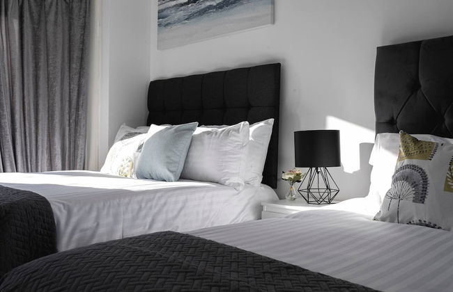 Skyvillion - Enfield 4bed House W Garden & Parking - Photo 7