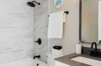 Modern Ranch near Downtown and Airport - Foto 38