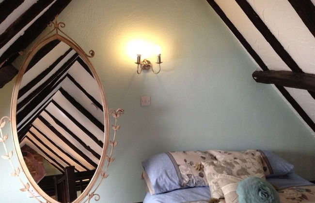 Blacksmith Arms - Photo 2