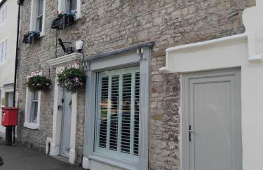 The Green Room - Photo 23