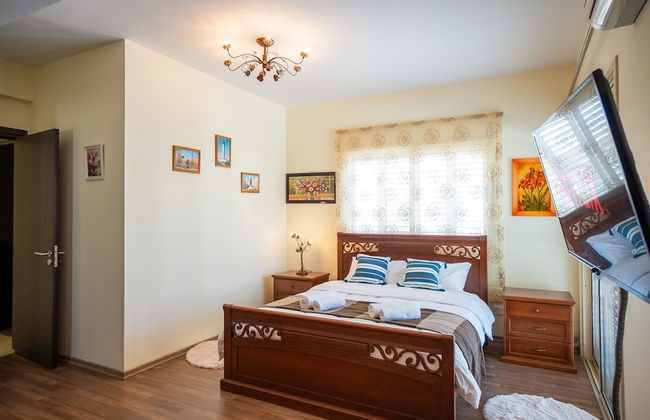 Beachfront 3 BDR Villa With Pool - Photo 4