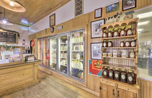 Charming Farmhouse with Pool and Fishing Pond! - Foto 43