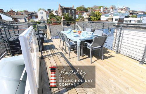 Penderic - 3 Bedroom Cowes Stay with Balcony & Panoramic Solent Views Close to Shops, Cafés, Sailing Clubs & Beach - Foto 1