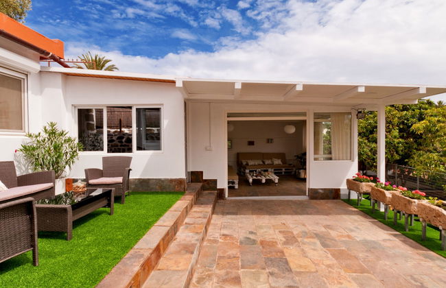 Villa With Pool and Beautiful Architecture - Foto 1