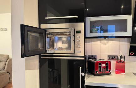 Spacious 2-Bedroom Duplex with Jacuzzi Bath and Free Gated Parking - Foto 31