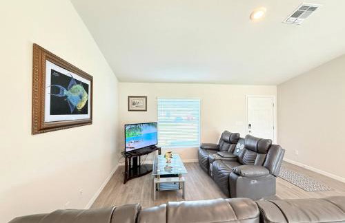 New 4-Bedroom Home – Perfect for Your Stay! - Foto 14