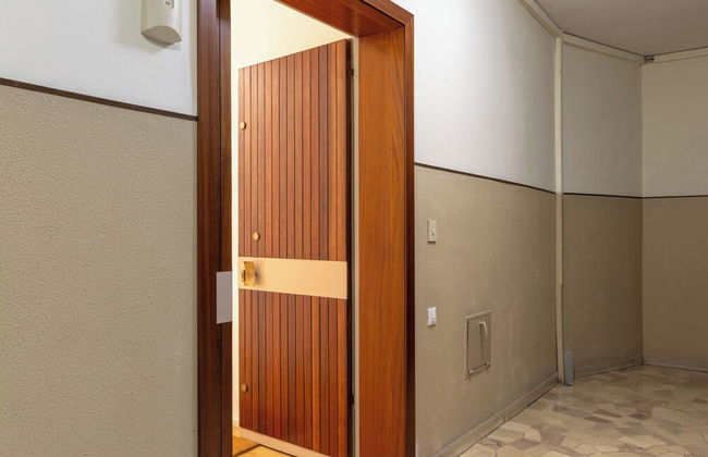 Charming Home - Photo 44