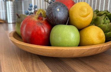 Uxbridge-Modern 2 bed Apt with Lift & Parking - Photo 23