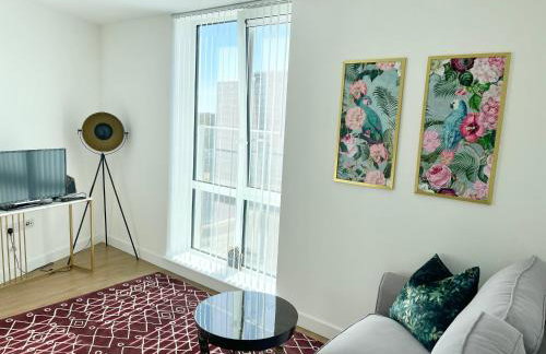 Urban Gateway Spacious Apartment with free parking - Photo 2