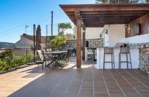 Dream Stay! 15 Guests, Big Pool with Heating Option at Extra Cost, Sea view! - Photo 16