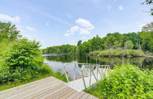 Oswegatchie River Cabin with Kayaks and Fire Pit! - Foto 2