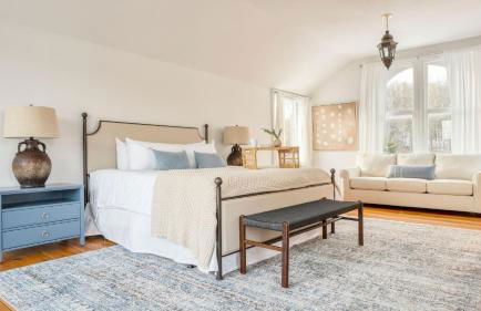 Historic & Secluded Estate on the Hudson River w/ Pool Sleeps 24 River House by Avantstay - Foto 93