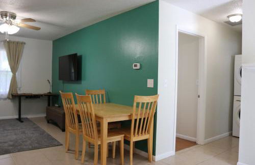 Hidden Emerald-Apartment with Kitchen and Laundry - Foto 22