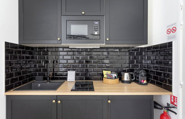 Best Stay Jeuneurs - Photo 32