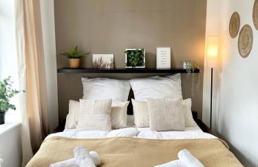 LIVA Stays Schwerin Zentrum - 4 Ferienwohnungen mit Küche und WLAN - Nähe Hauptbahnhof - Ideal für Familien & Monteure - Foto 10