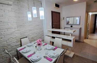 Apartment Holiday in Split, near the old town, three rooms, balcony, garage - Photo 33