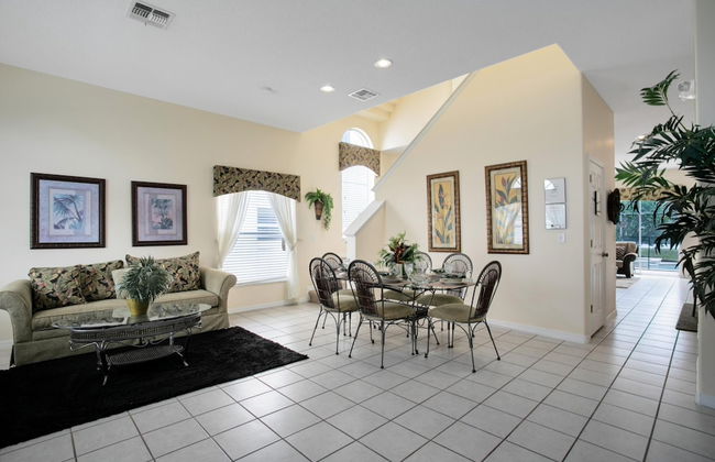 Tropical and Peaceful This 5 bed With Pool Spa - Foto 6