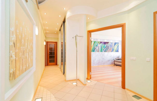 Feelathome on Lower Nevsky - Photo 26