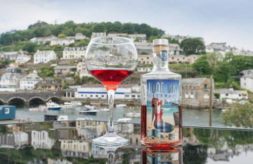 Large House in Looe, Near Beach and Bars with Great Views, Free Parking and Free Access to a Nearby Indoor Swimming Pool - Foto 5