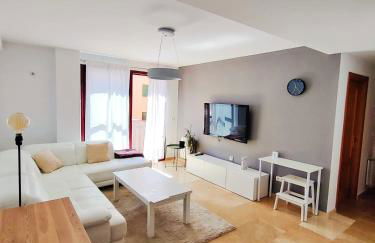 Apartamento, piscina y parking Granada Tico Medina - Foto 3