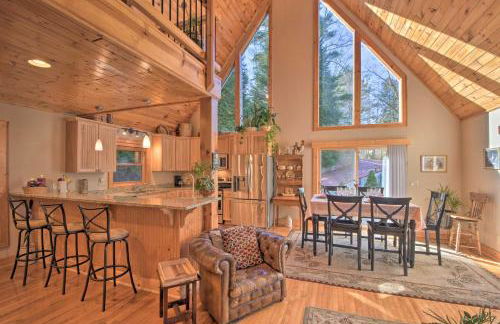 Spacious Lake Santeetlah Cottage with Lake Views! - Foto 4