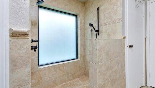 Grapevine Oasis, with Pool - Photo 4, Shower