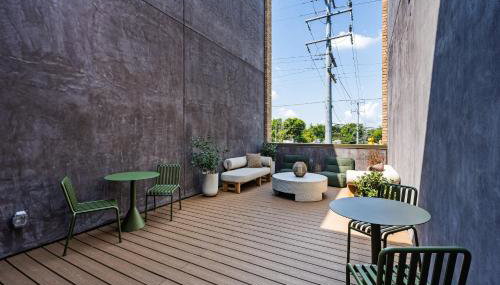 East Nash Condo for 4 with Public Rooftop Near DT - Foto 1