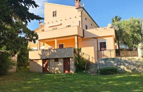 Sveti Lovro Apartments - Foto 1