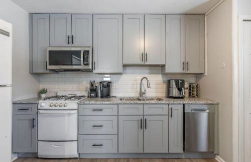 Renovated 2 BDR Garage KC Charm - Foto 2