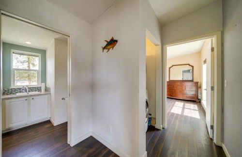 Lake-View 4-Season Retreat in Republic! - Photo 17