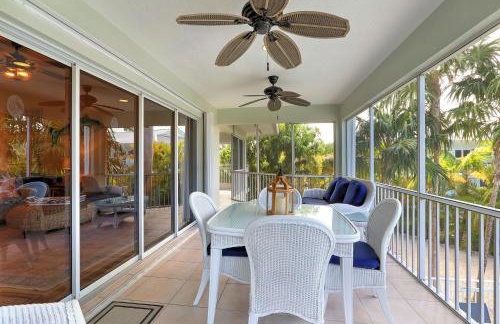 Waterfront Luxury Home With Pool And Boat Dock 3 Bedroom Home by RedAwning - Foto 45