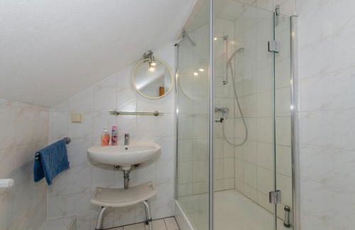 3-Raum-FeWo-fuer-4-Personen-in-Schaprode-auf-Ruegen-Zi5 - Foto 8