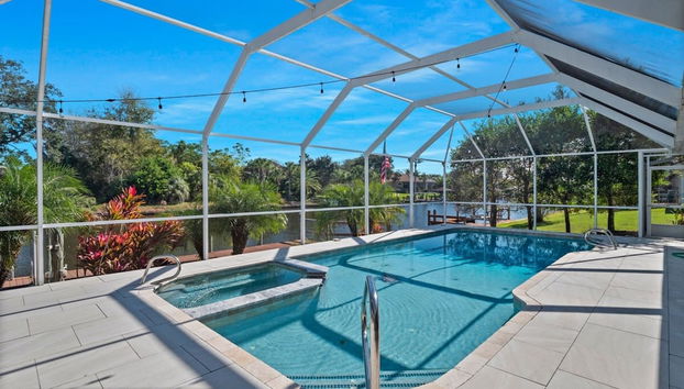 Luxury Heated Pool Home on Saltwater Canal w Tiki - Foto 2, Habitación