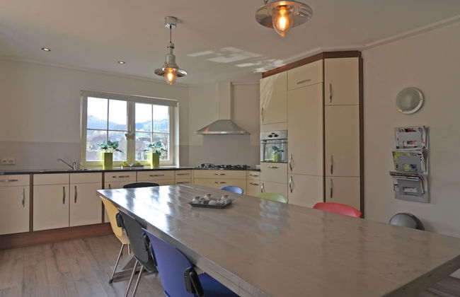 Lovely Group House near Winterberg with Private Sauna, Garden, & Terrace - Foto 11