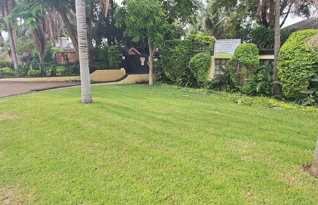 Charming 6-bed House With Swimming Pool in Harare - Foto 29