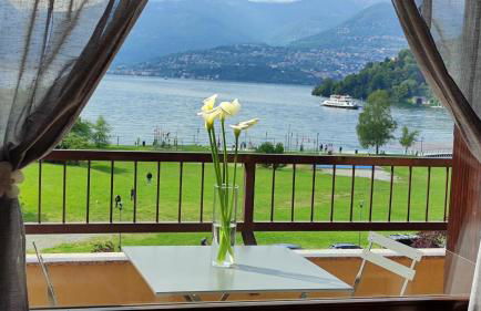 Lily Lake Maggiore - Foto 1