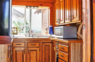 Remote Antimony Log Cabin with Green Meadow Views! - Foto 12