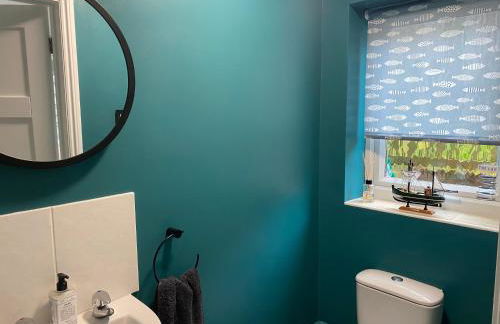 Bramblebee Cottage Salthouse - Photo 22