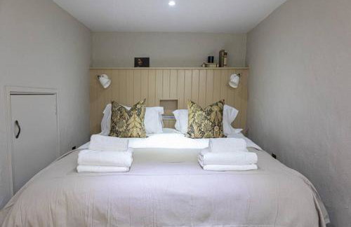 Farriers Cottage-Tranquil Haven, Central Location! - Photo 19