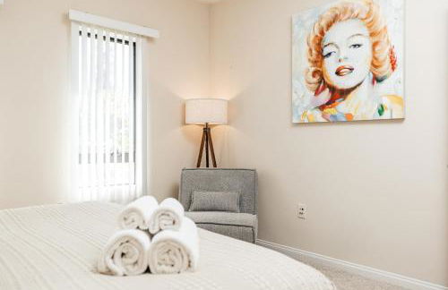 Luxury One Bedroom minutes from The Grove - Foto 13