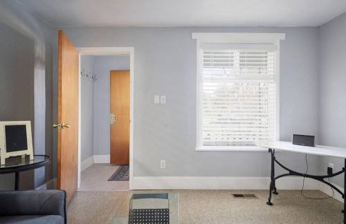 This little house close to hospital,downtown & CFD - Foto 12