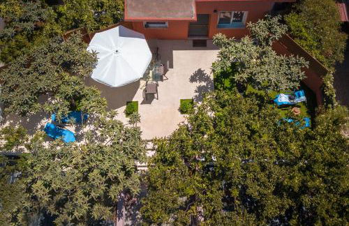 Casa EleMar Villa with Private Yard - Photo 24